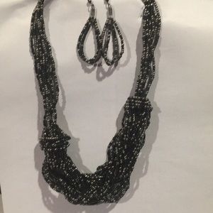 Sea bead necklace set black pierced earring new in great condtion